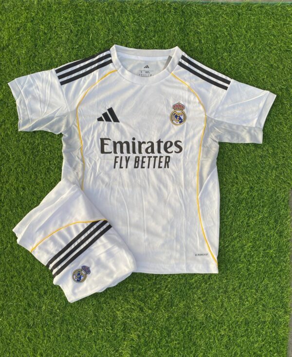 real madrid home jersey 25/26